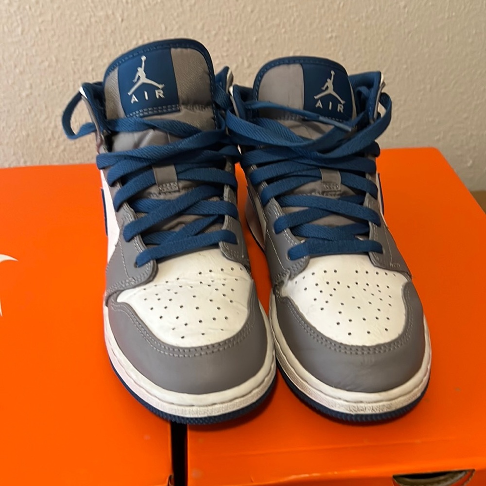 Air Jordan 1 Mid